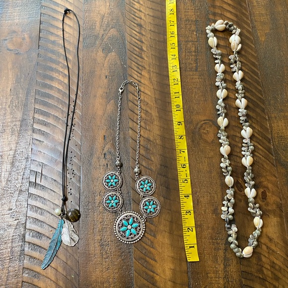 Womens Necklaces Lot of 3 Seashell, turquoise and feather - Picture 6 of 6